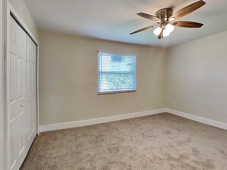 542 Verbena Ct — Photo 13