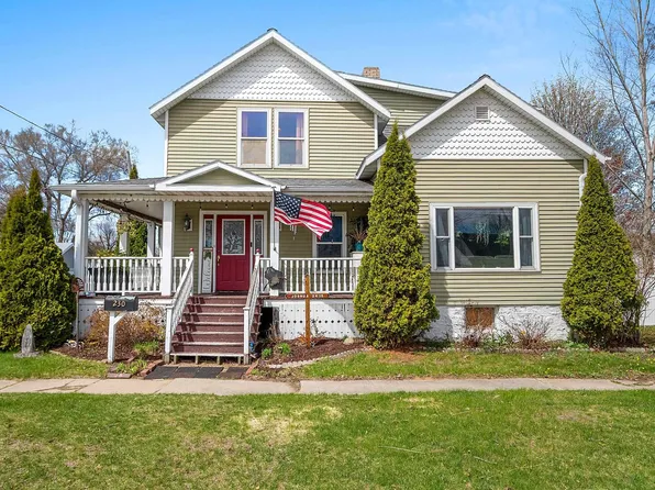 230 Pine St, Peshtigo, WI 54157