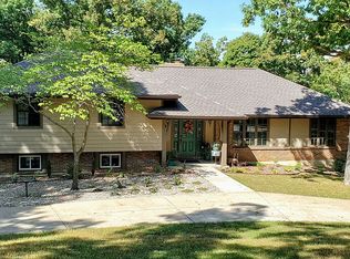 800 Matson Hill Rd, Defiance, MO 63341