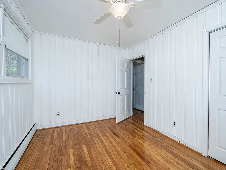 201 Stuttaford Dr — Photo 21