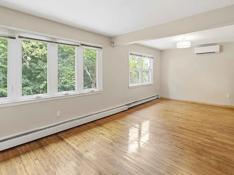 1120 Saint Louis Ave #2 — Photo 2