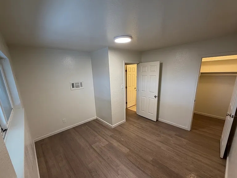3640 Pioneer Trl #E — Photo 10
