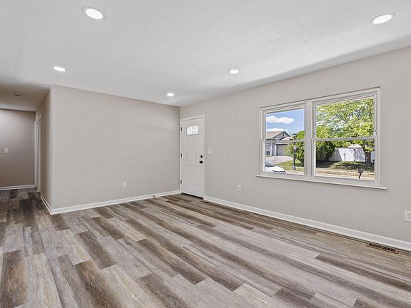 4th image of 2720 Glenshire Dr