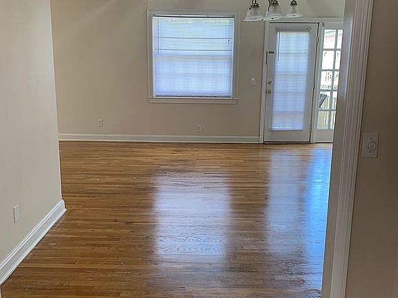 5th image of 842 Cedar St #842
