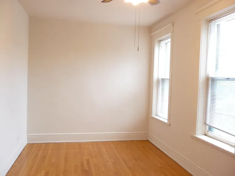 2752 N Bosworth Ave #1 — Photo 2