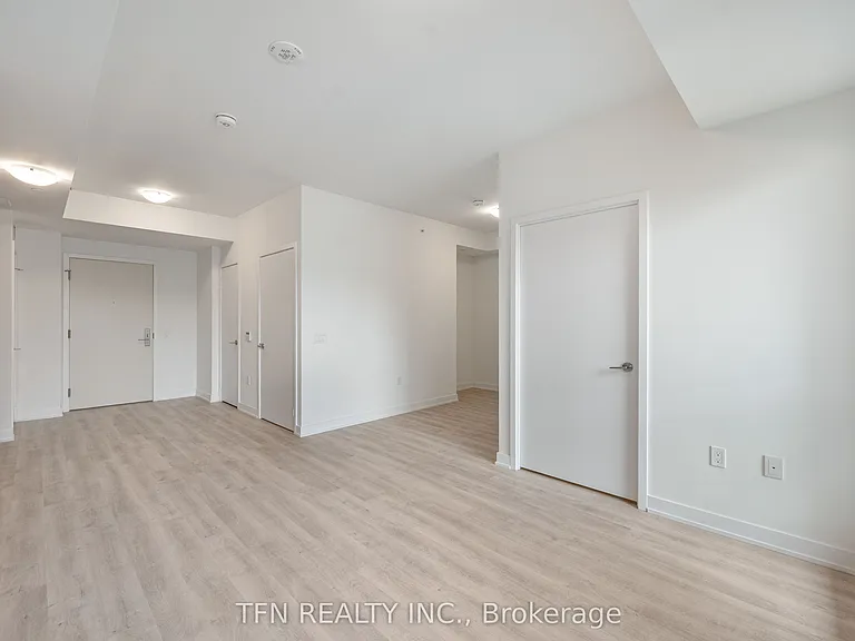 15 Richardson St #411 — Photo 9