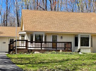 1150 Cardinal Ct, Gaylord, MI 49735