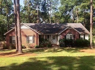 1715 Longleaf Dr E, Pinehurst, NC 28374