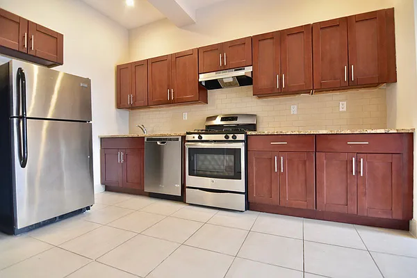 Rented by Bohemia Realty Group | media 43