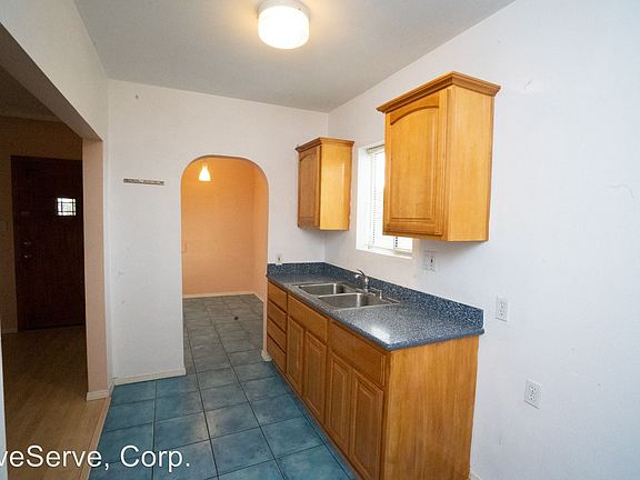 3rd image of 1604 1/2 S Palm Ave