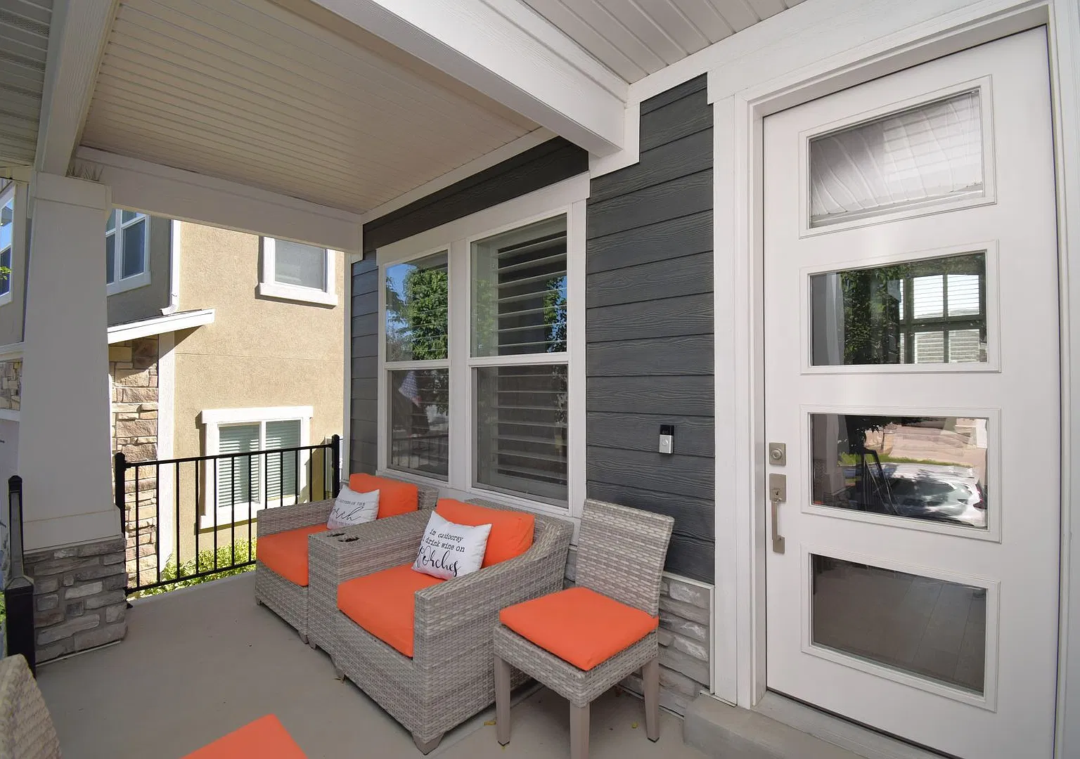 Stunning 5 Bedroom Home in Herriman! — Photo 3