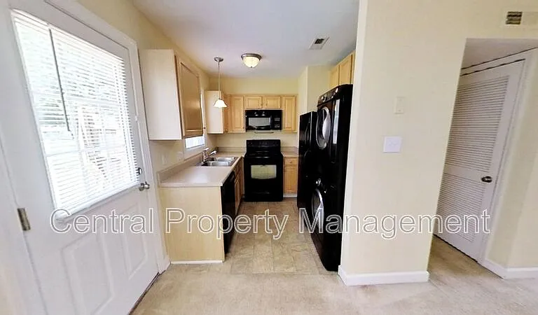108 Silver Brook Dr — Photo 8