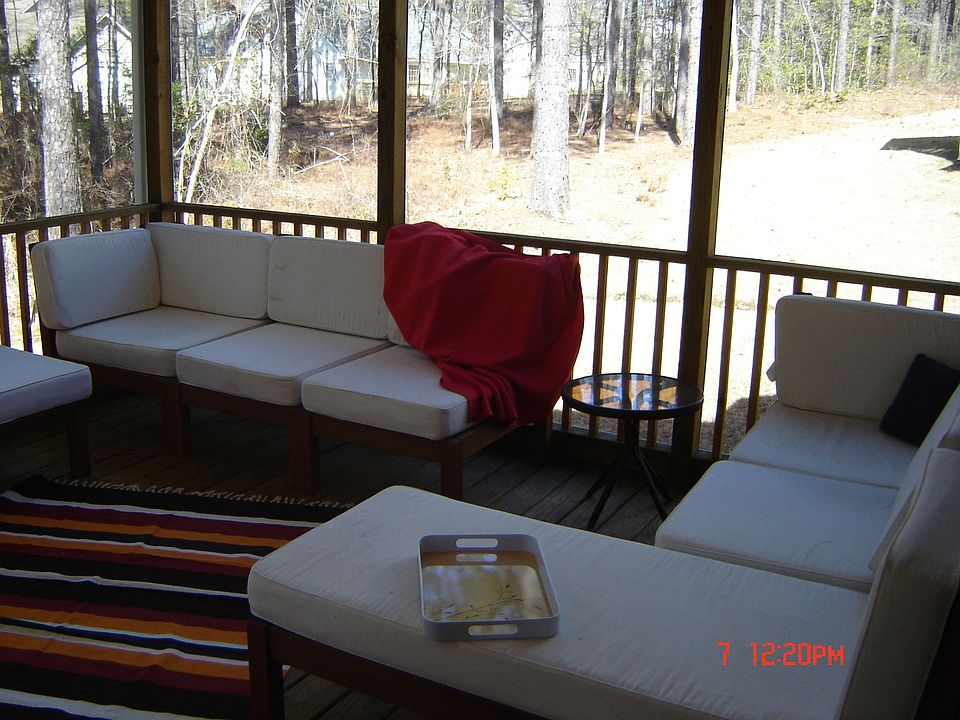 15" x 15" screen porch