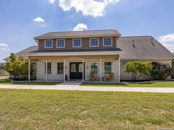176 Comfort Valley Ln E, Comfort, TX 78013