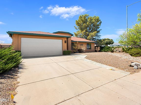 2nd image of 3226 Black Hawk Drive
