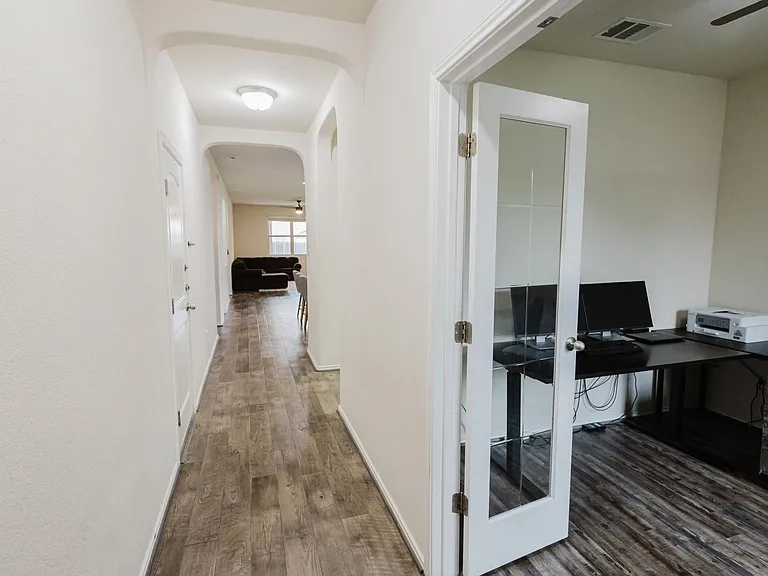 2526 Skybound — Photo 21