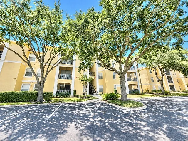 1408 Lake Shadow Cir #1308 — Photo 1