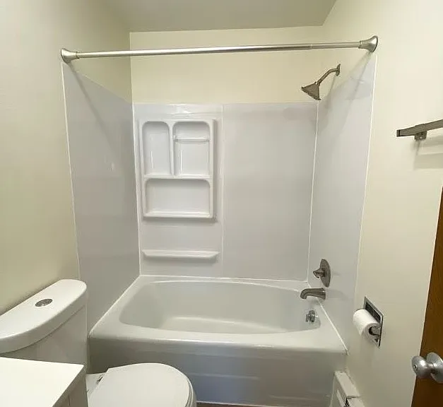 1116 E Mifflin St #7 — Photo 12