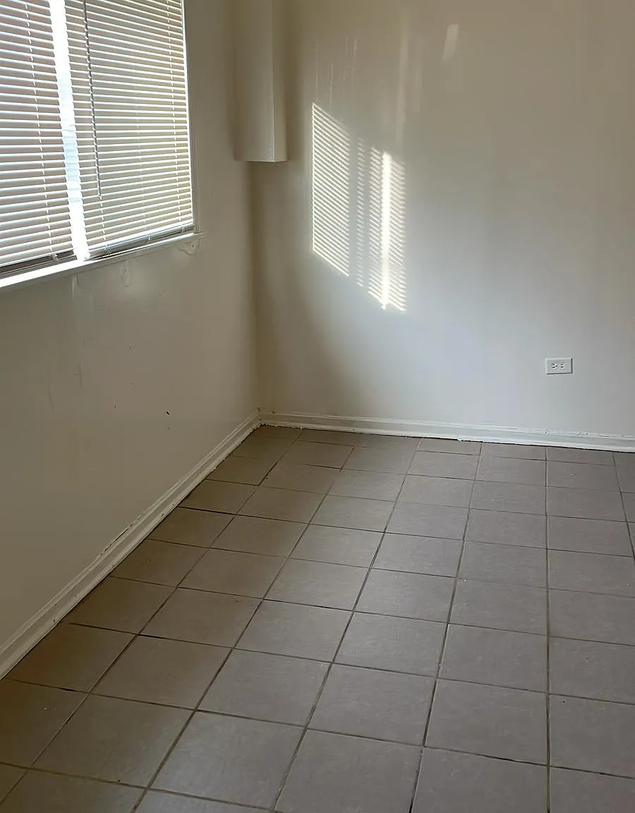 1 bed, 700 sqft, $1,350 — Photo 2