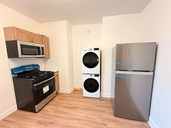 2nd image of 160 59th St #34E