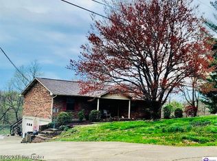 535 Rose Creek Dr, Radcliff, KY 40160