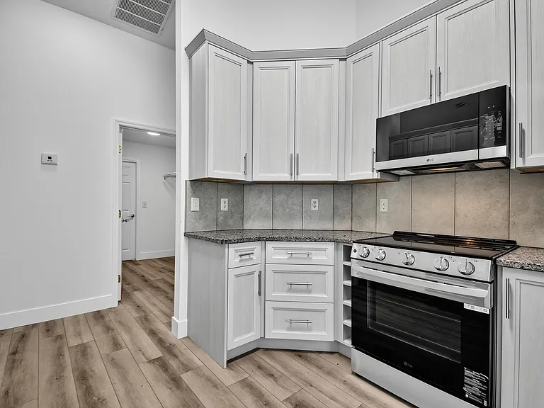 70 Ryan Dr — Photo 21