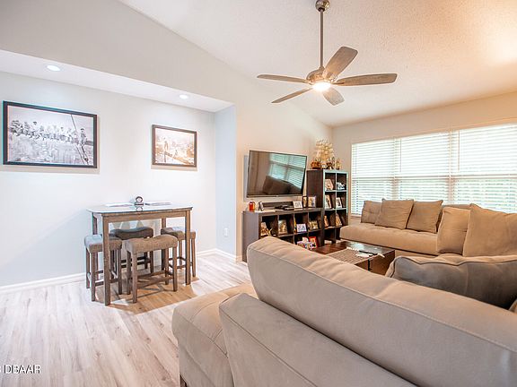 2nd image of 1401 S Palmetto Ave APT 704