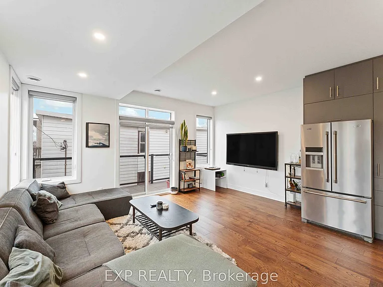 9 Anderson St — Photo 5