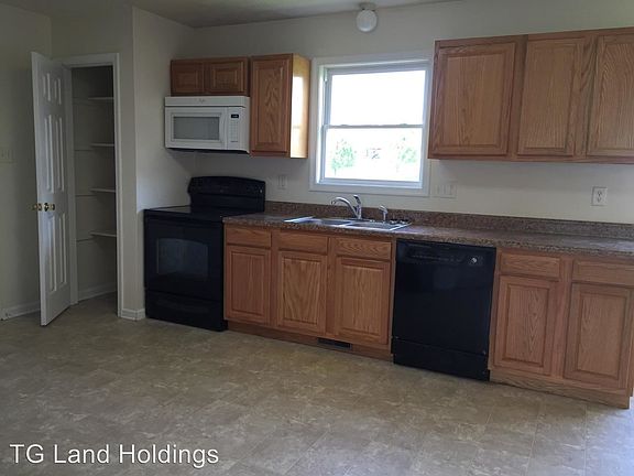 5th image of 504 Morrison Dr