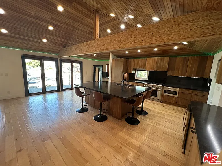 6484 Wynkoop St — Photo 4