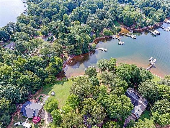 3rd image of 4619 Welborn Dr