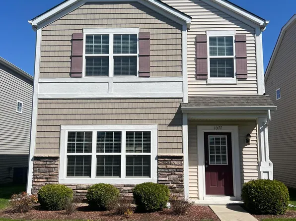 1077 E 115th Ln, Crown Point, IN 46307