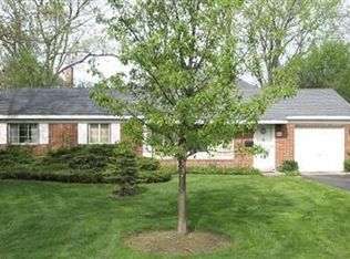 908 Wedel Ln, Glenview, IL 60025