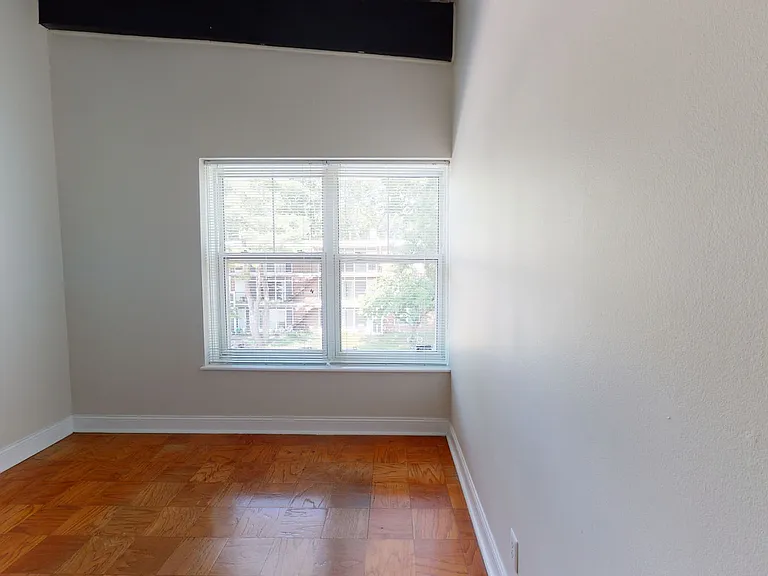 The Commons at Windsor Gardens — Photo 169