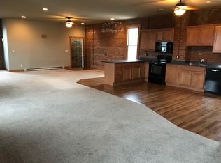 100 E Lincoln Ave APT 5, Hinckley, IL