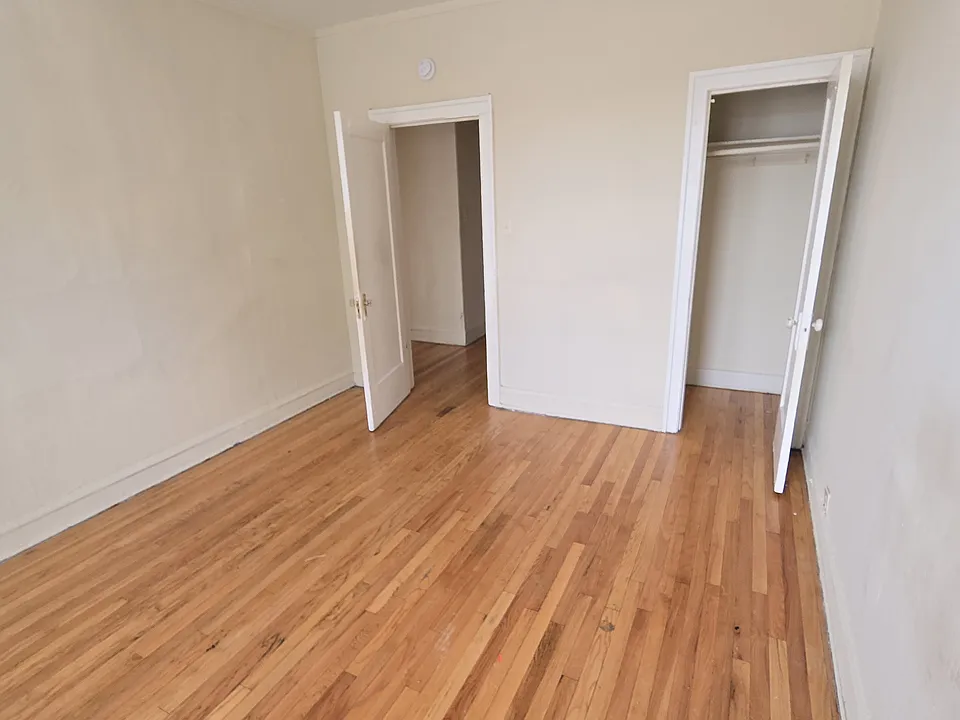 5469 W Chicago Ave #2