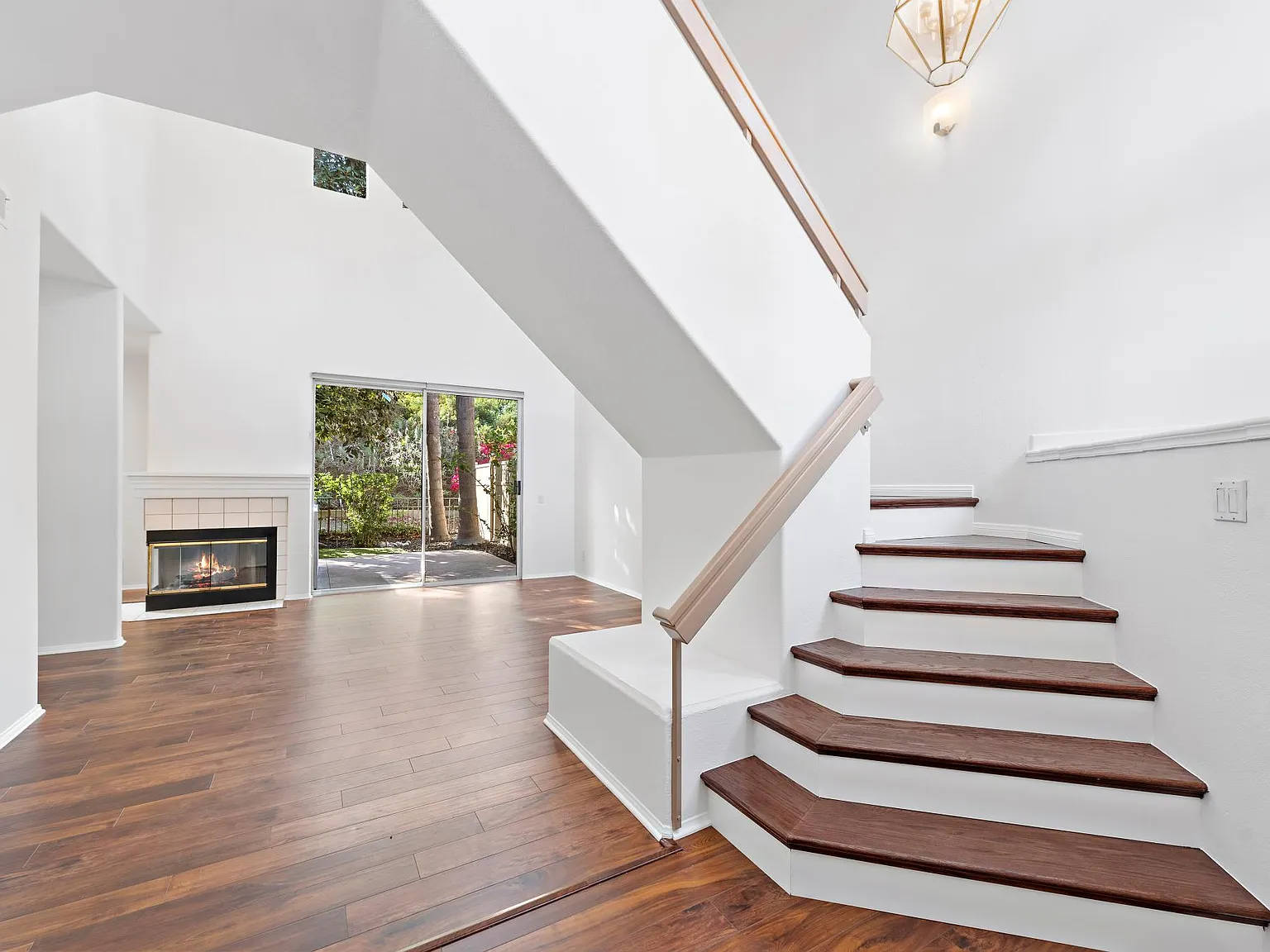 2 bed, 1640 sqft, $4,375 — Photo 1