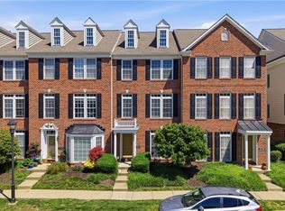 230 Park Square Ln, Pittsburgh, PA 15238