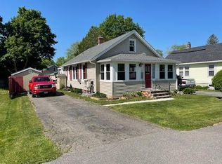 19 Kineo St, Bangor, ME 04401
