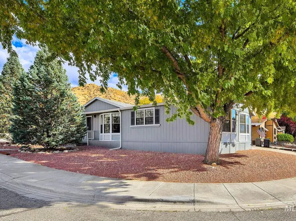 5730 E Woodcross Dr, Boise, ID 83716