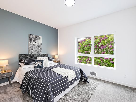 5th image of 6522 -G 24th Avenue NW