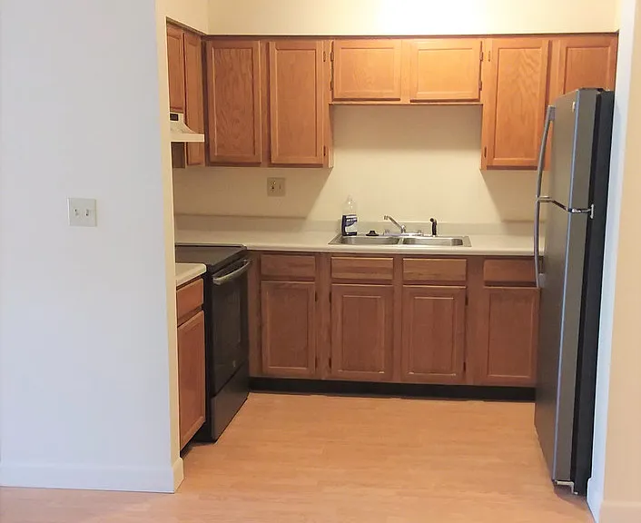 4400-2 Feder Apts. — Photo 4