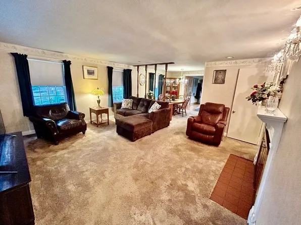30 Billings St, West Roxbury, MA 02132