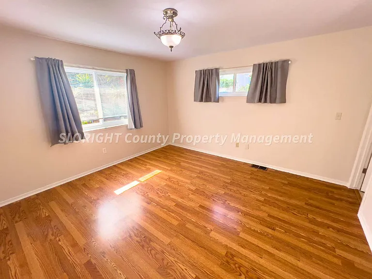 383 Henrietta Ave — Photo 7