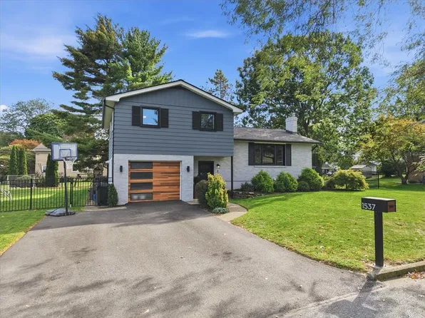 1537 Winthrop Ave, Bethlehem, PA 18017