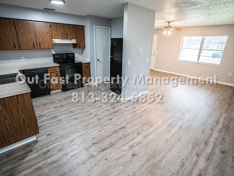 6913 Mathers Ln #B — Photo 14