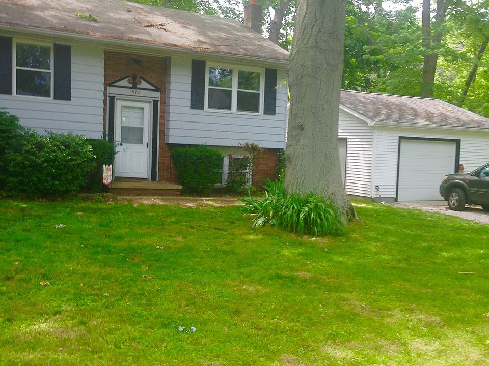 1514 Lake View