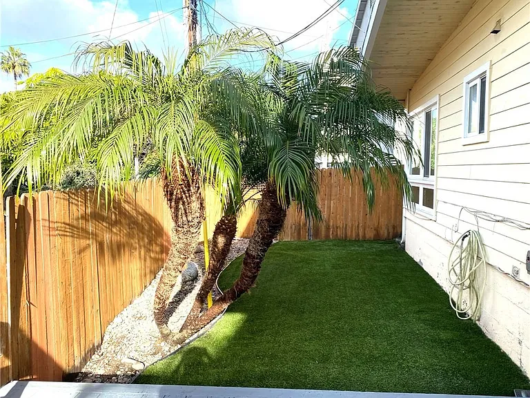 26721 Avenida Las Palmas #A — Photo 14