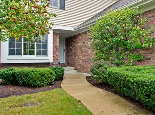 17722 W Stone Manor Ct, Grayslake, IL 60030