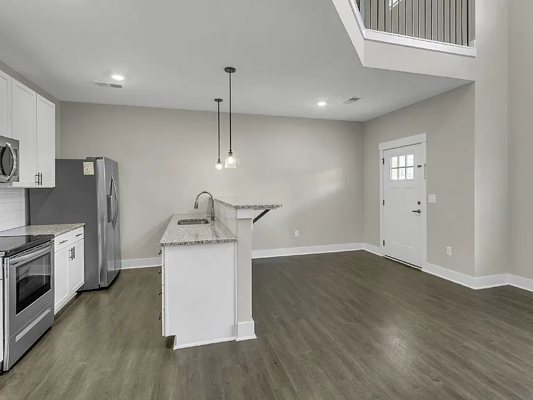 148 Cox St — Photo 8